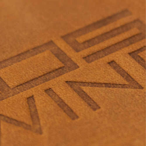 individuell-leder-logo-praegung